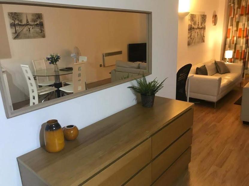 Marco Island -Very Spacious City Centre 1 Bedroom Apartment Nottingham Buitenkant foto